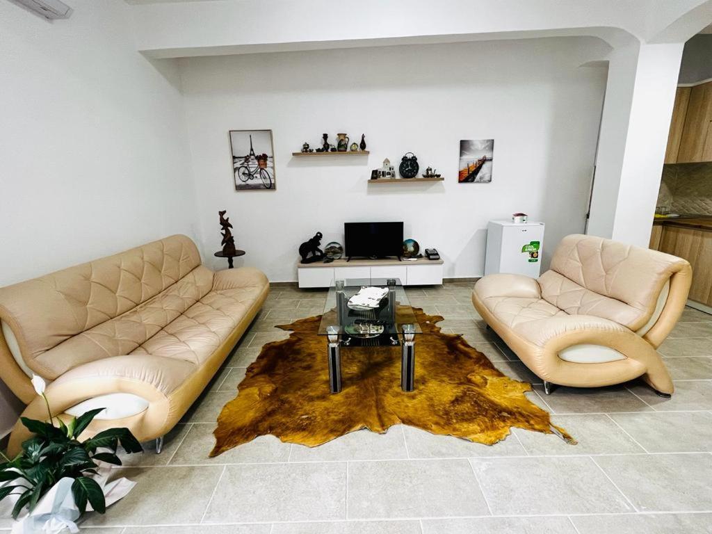 Kristian Apartments Berat Bagian luar foto