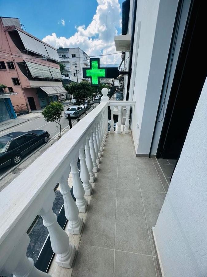 Kristian Apartments Berat Bagian luar foto