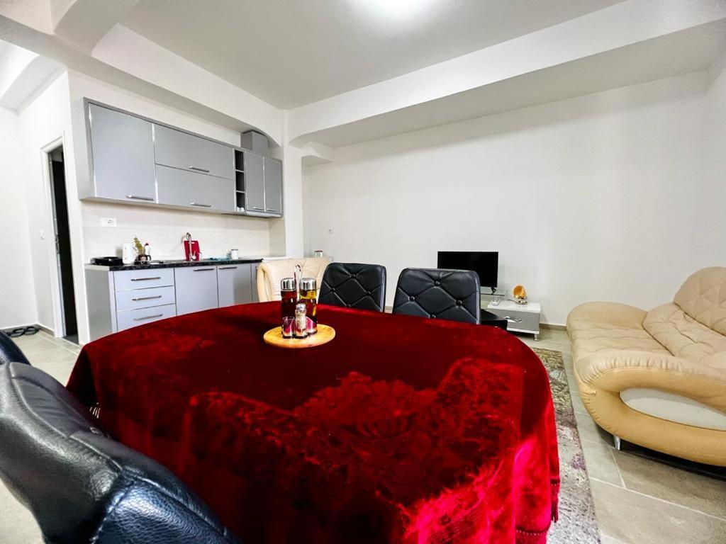 Kristian Apartments Berat Bagian luar foto