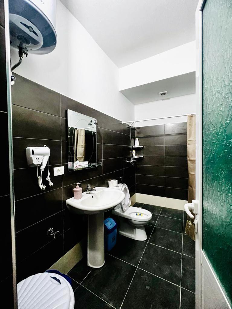 Kristian Apartments Berat Bagian luar foto