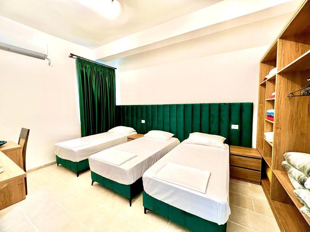 Kristian Apartments Berat Bagian luar foto