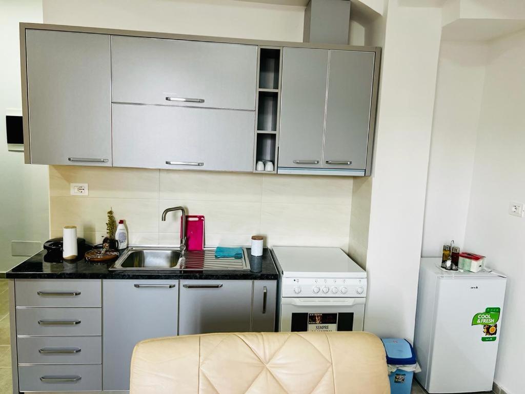 Kristian Apartments Berat Bagian luar foto