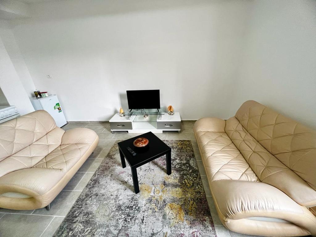Kristian Apartments Berat Bagian luar foto