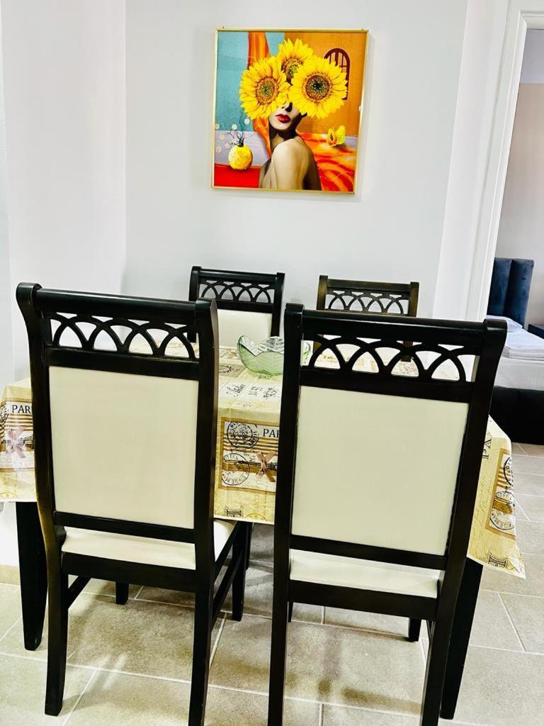 Kristian Apartments Berat Bagian luar foto
