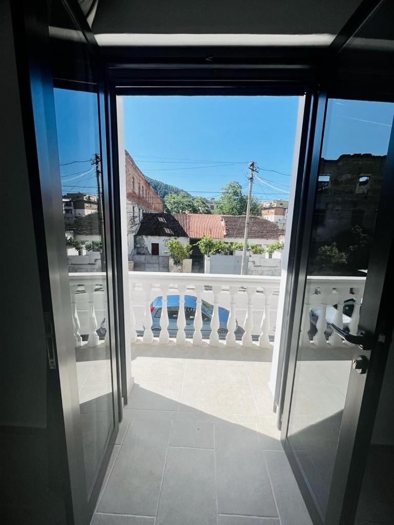 Kristian Apartments Berat Bagian luar foto