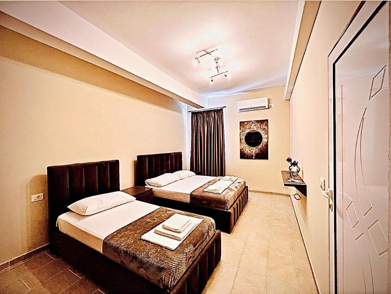 Kristian Apartments Berat Bagian luar foto